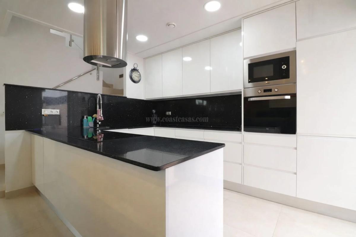 Venta de villa en Benijofar