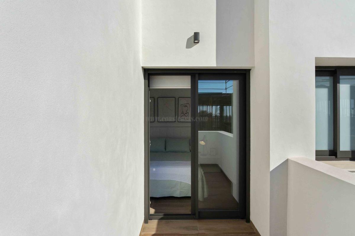 Venta de villa en Los Montesinos