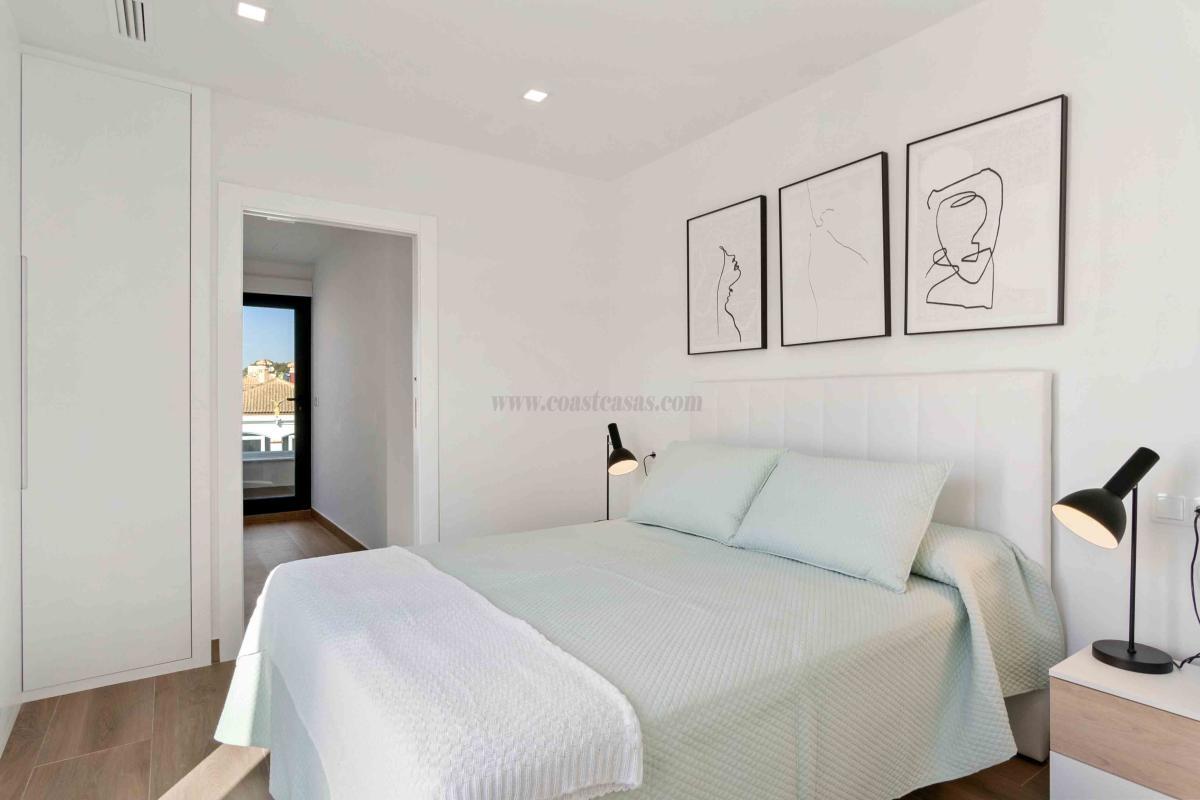 Venta de villa en Los Montesinos