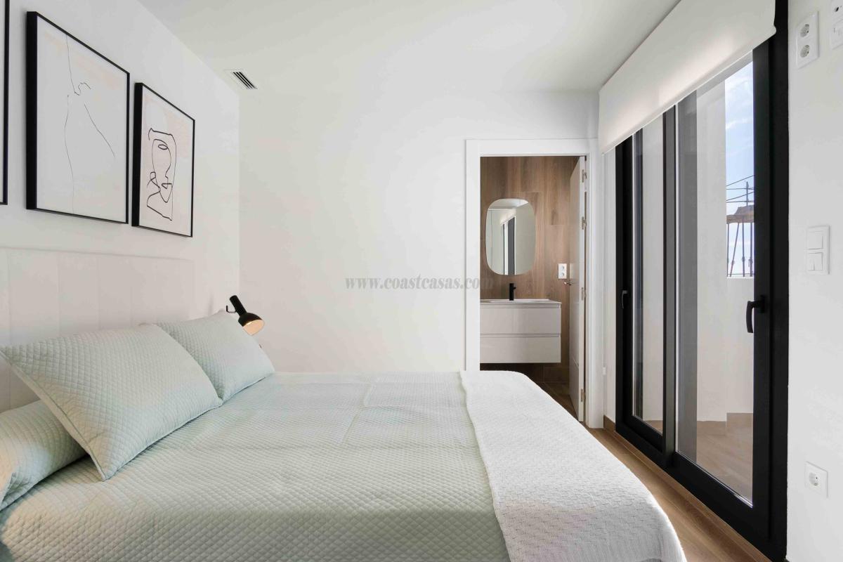 Venta de villa en Los Montesinos