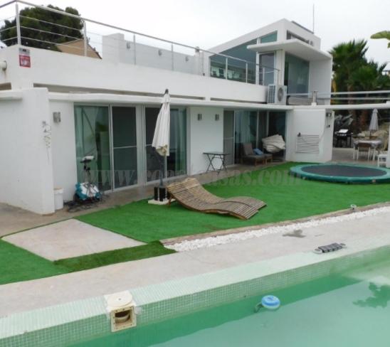 For sale of villa in Alicante