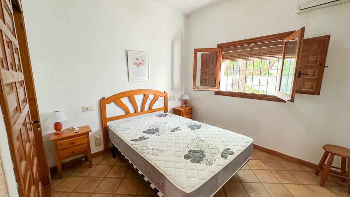 Venta de villa en Orihuela