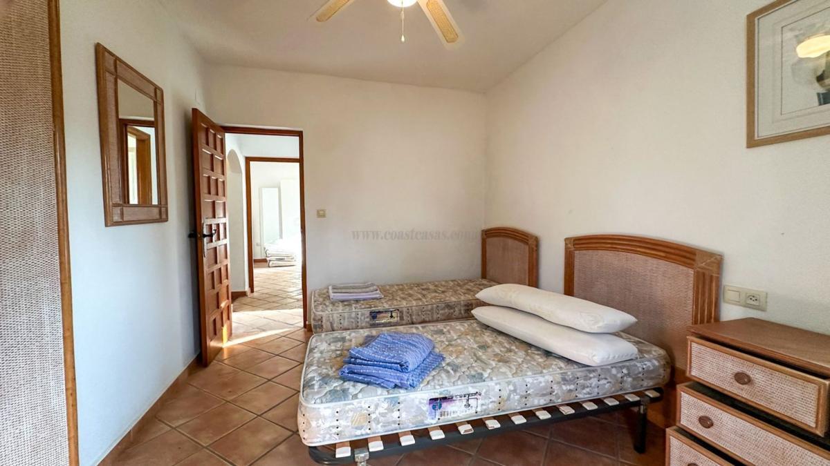 Venta de villa en Orihuela
