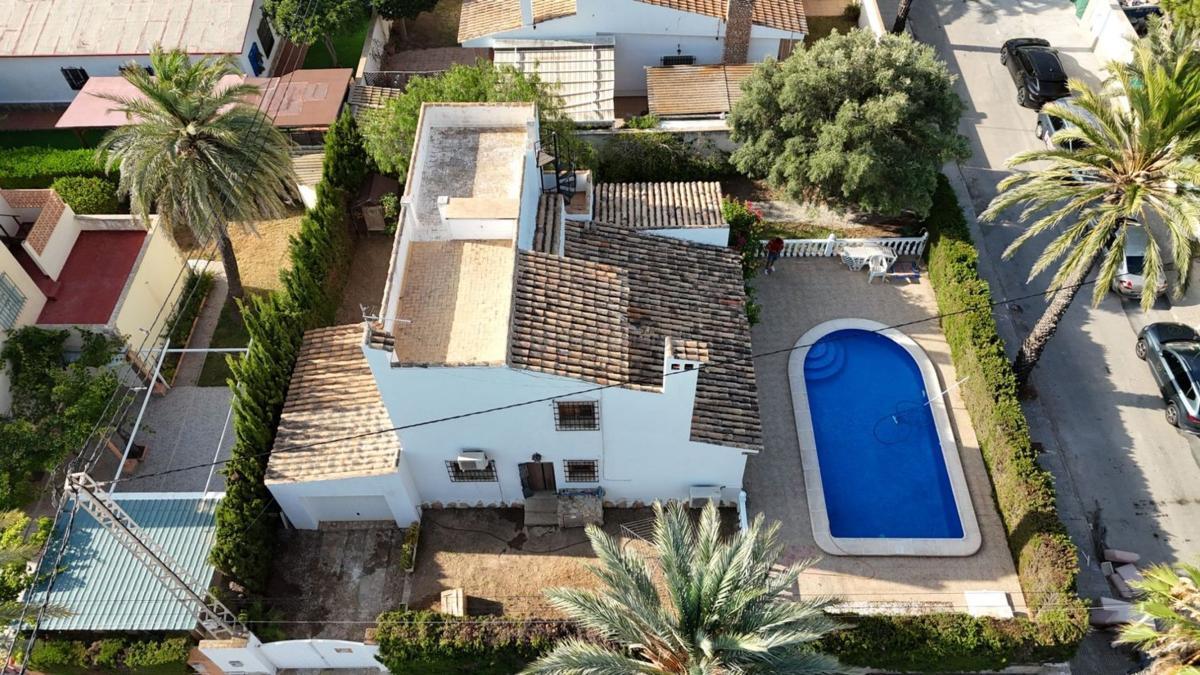 Venta de villa en Orihuela