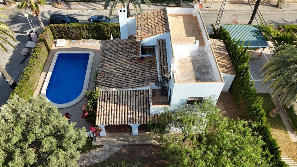 Venta de villa en Orihuela