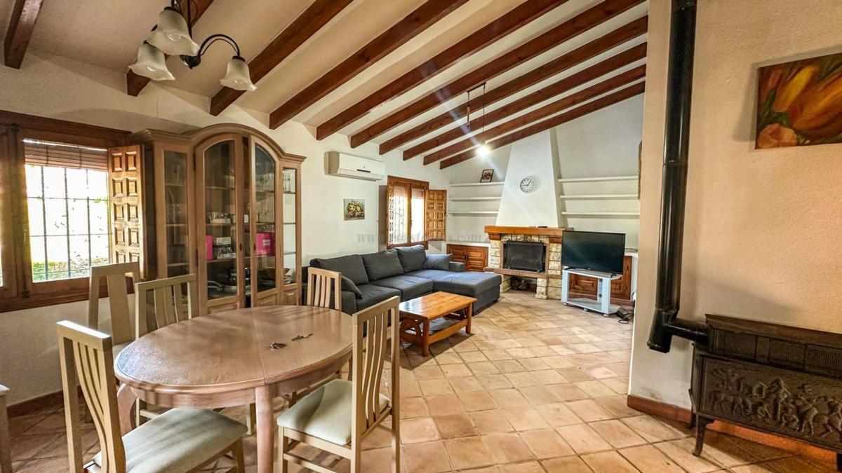 Venta de villa en Orihuela