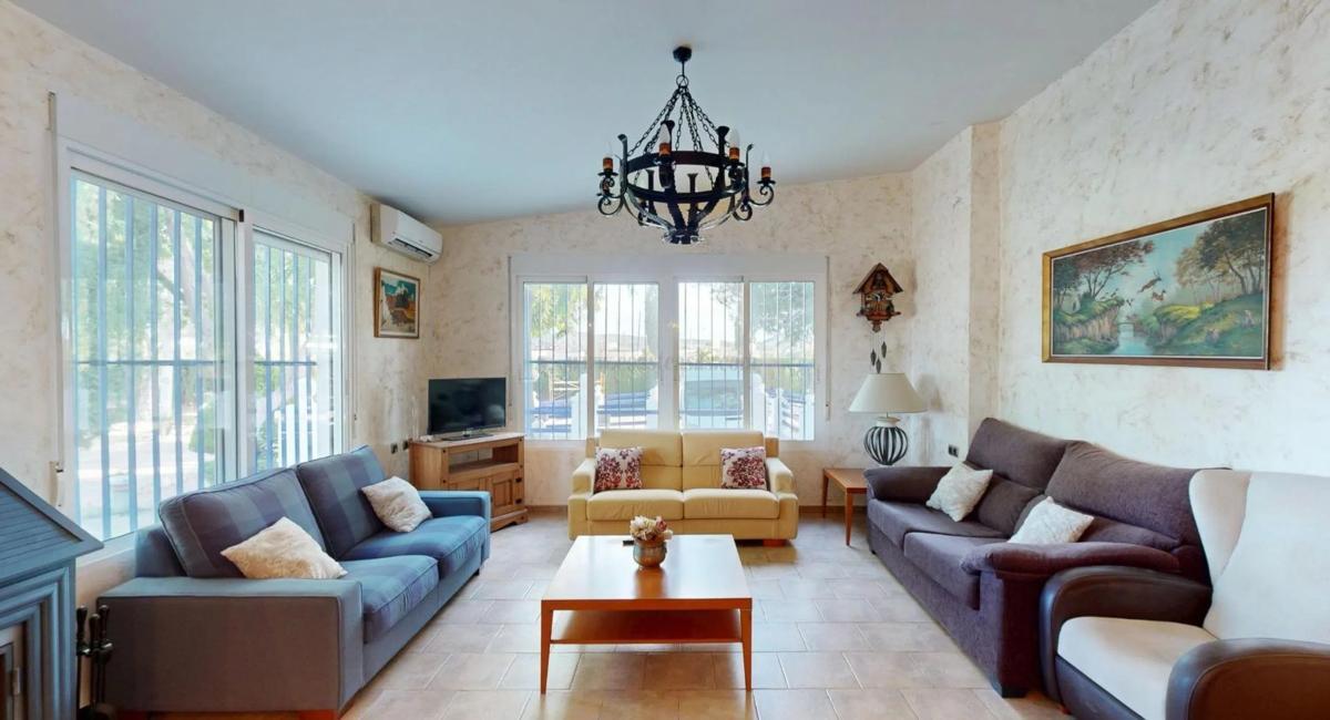 Venta de villa en Orihuela