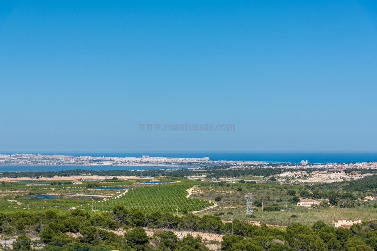 For sale of bungalow in San Miguel de Salinas