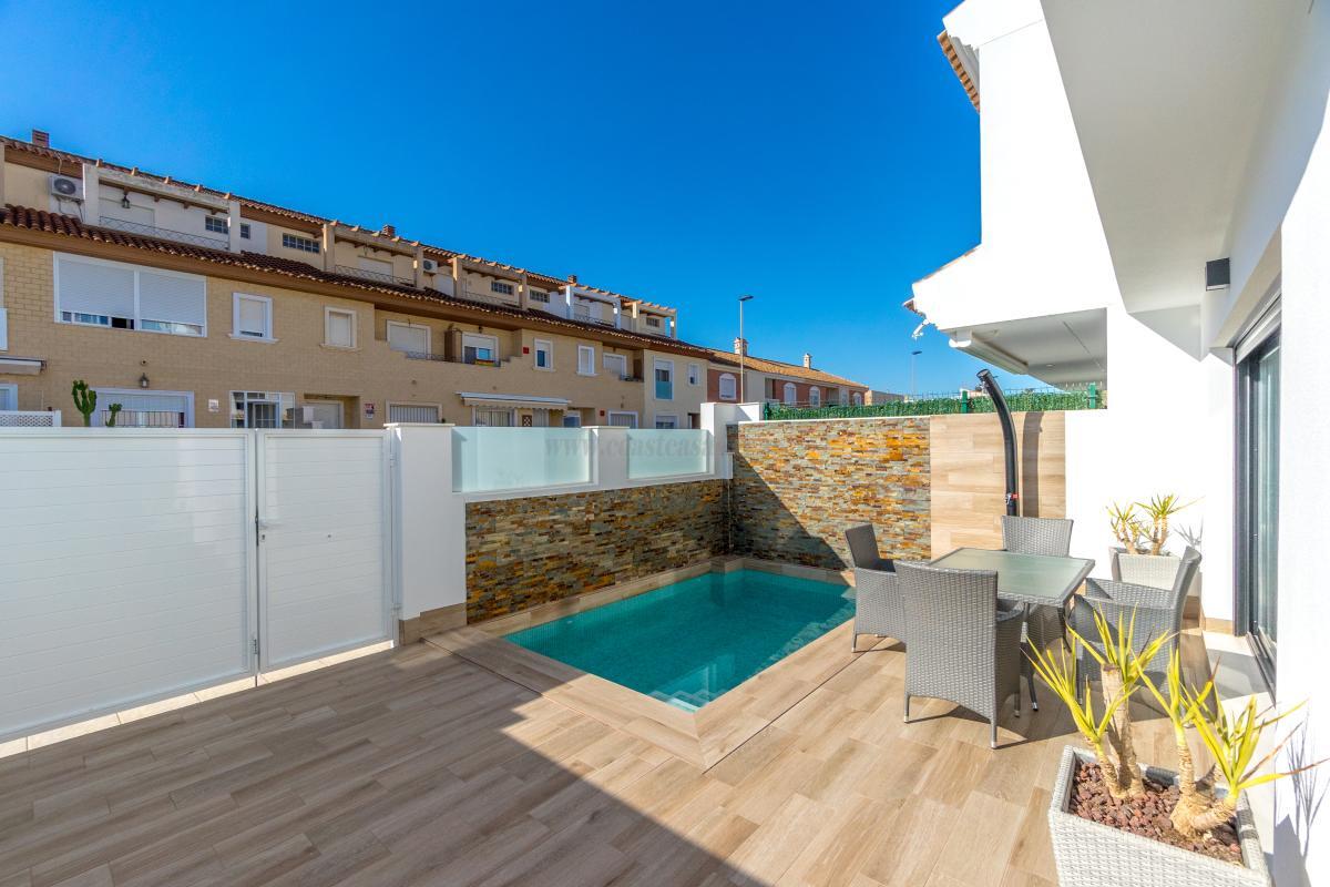 Venta de villa en San Pedro del Pinatar