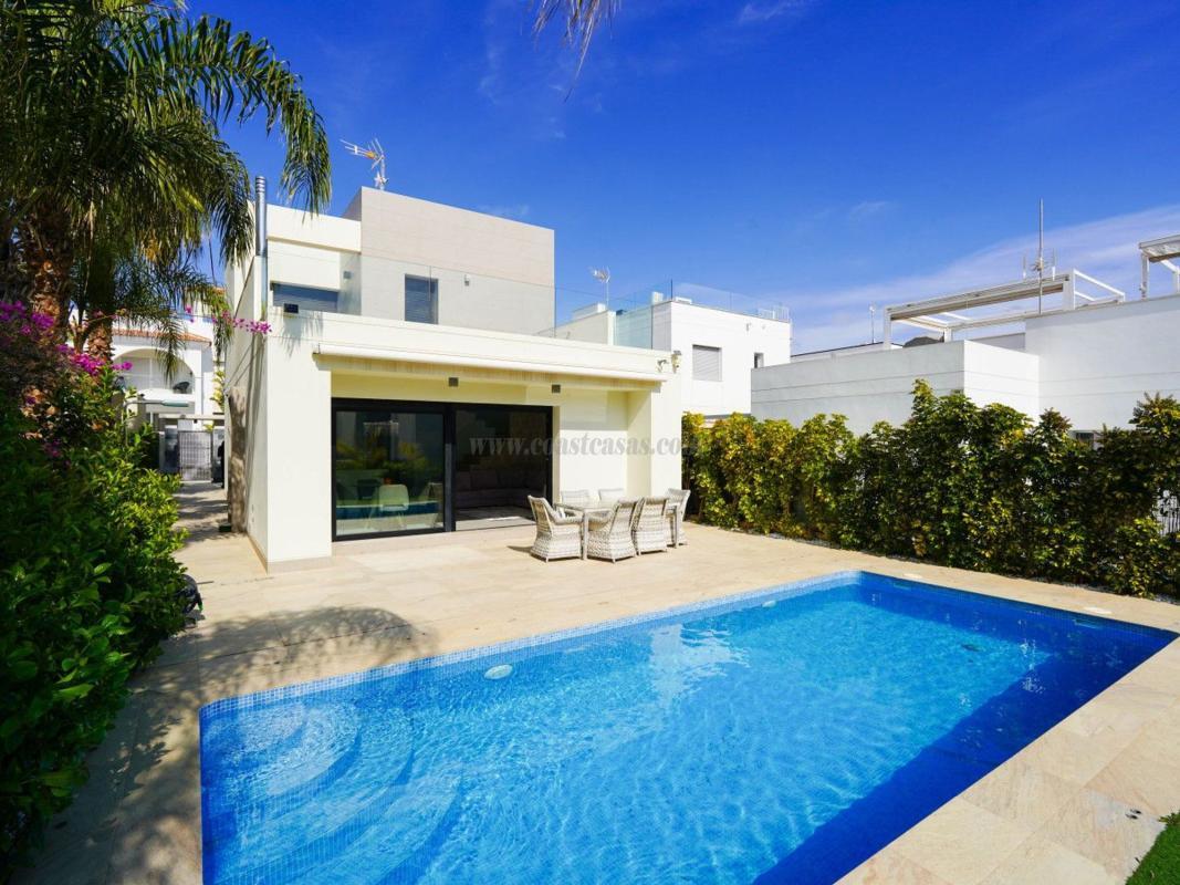 Venta de villa en Rojales
