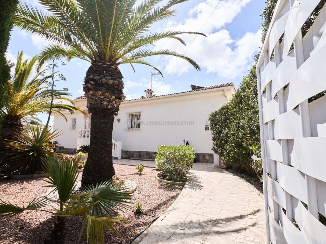 Venta de villa en Rojales