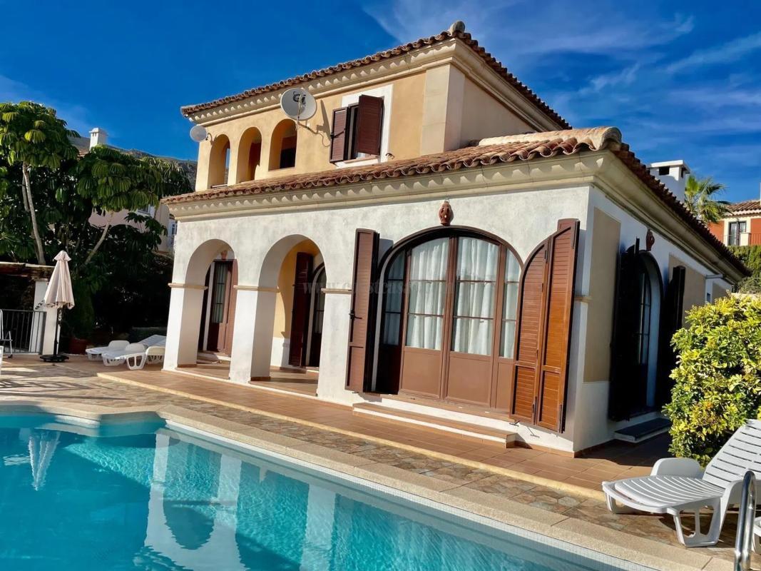 Venta de villa en Finestrat