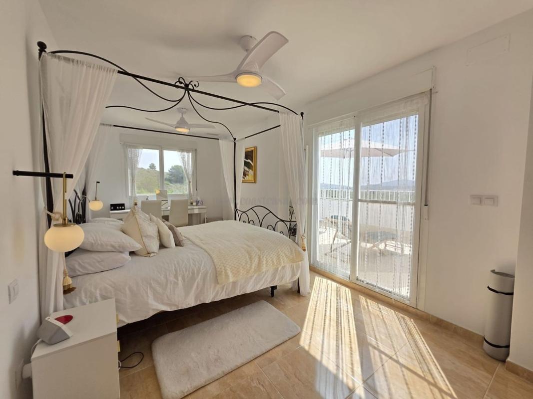 Venta de villa en Pinoso