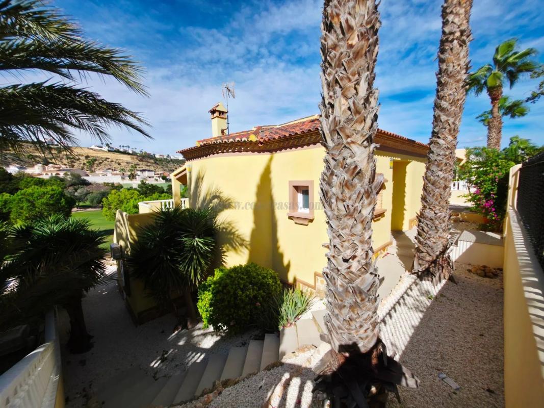 Venta de villa en Rojales