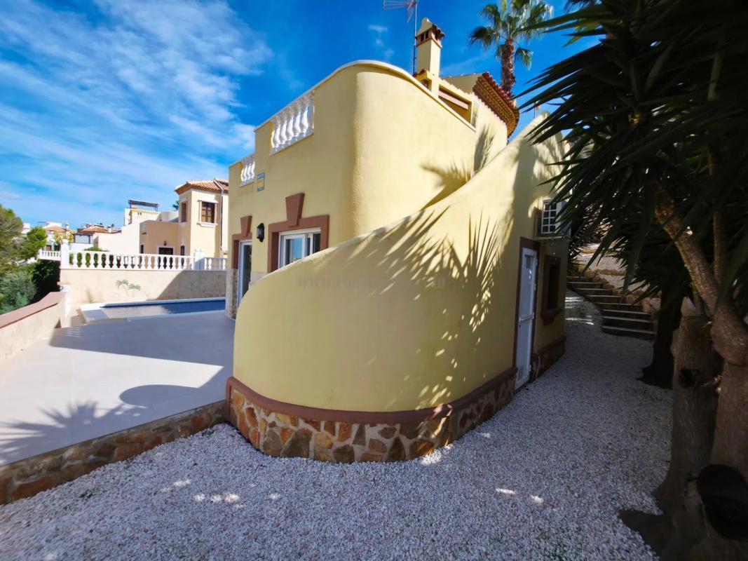 Venta de villa en Rojales