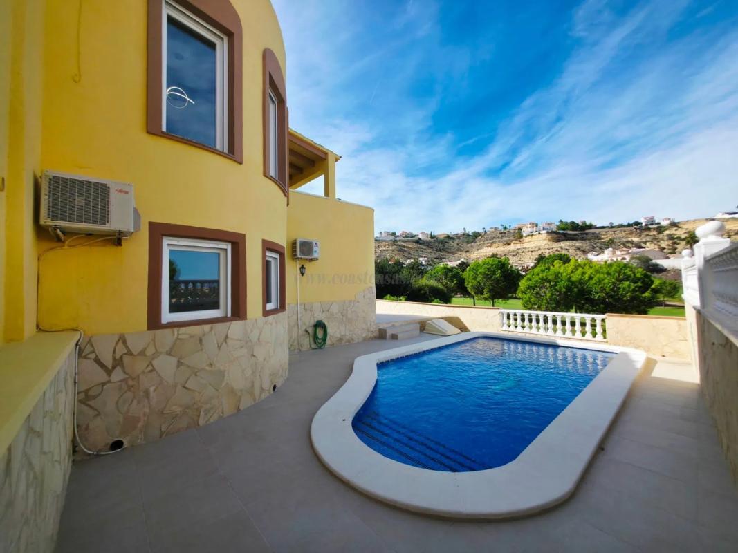Venta de villa en Rojales