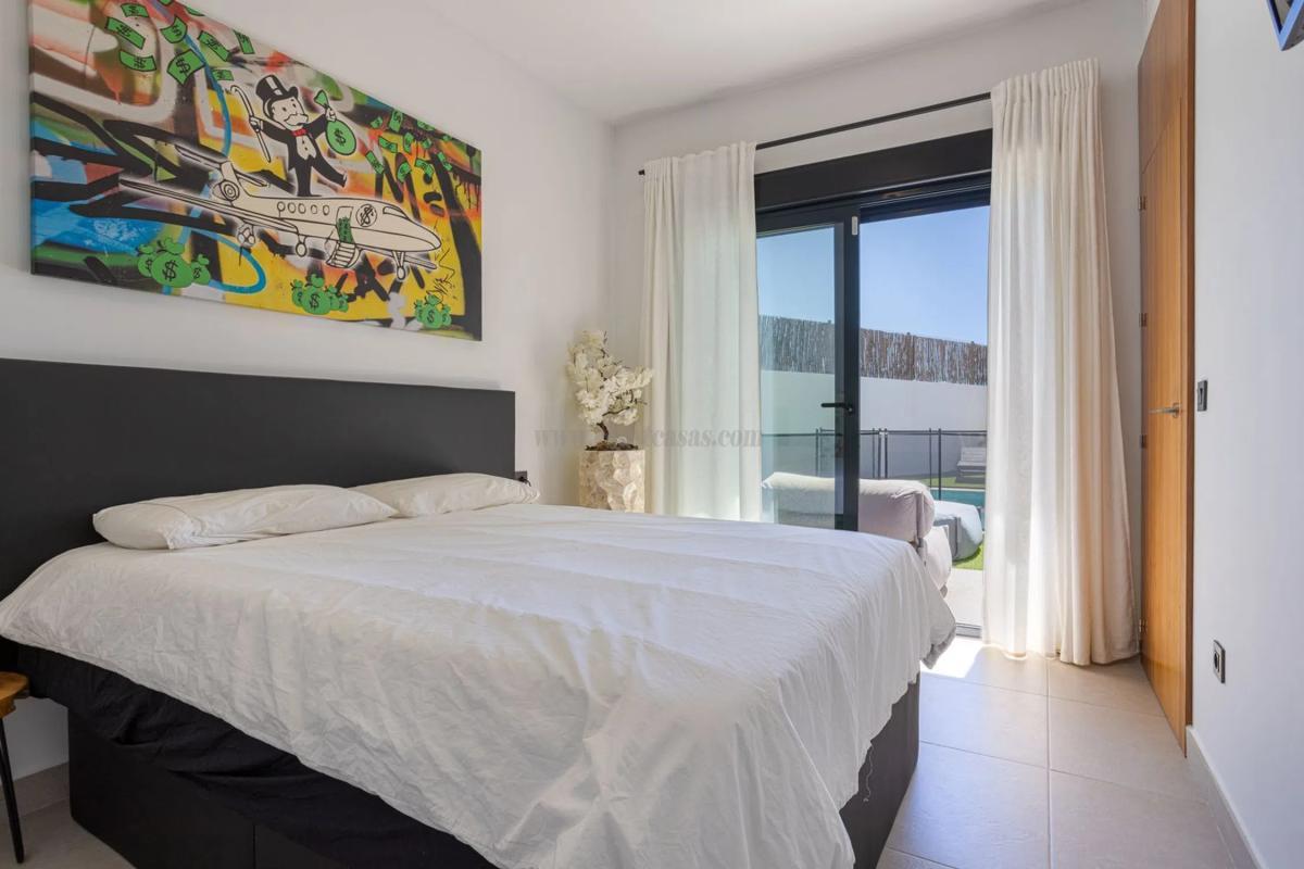 Venta de villa en Rojales