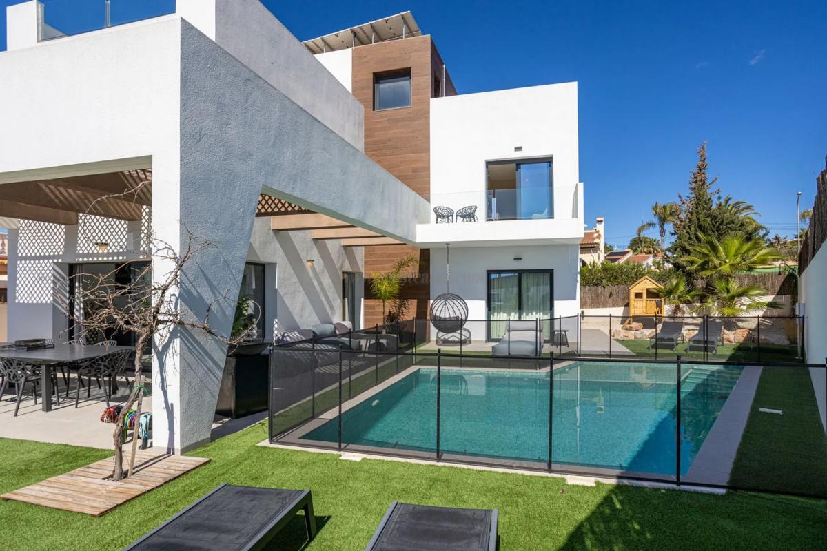 Venta de villa en Rojales