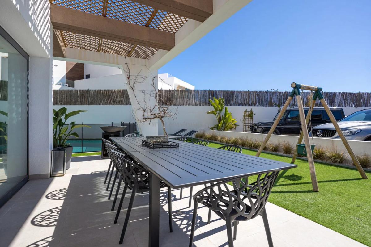 Venta de villa en Rojales
