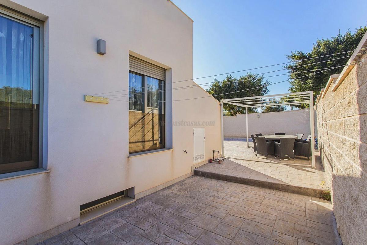 Venta de villa en San Miguel de Salinas