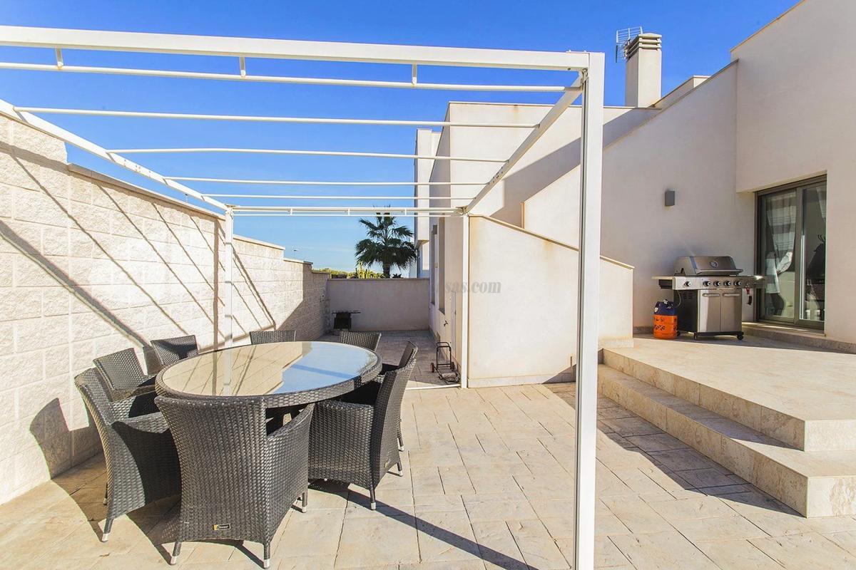 Venta de villa en San Miguel de Salinas