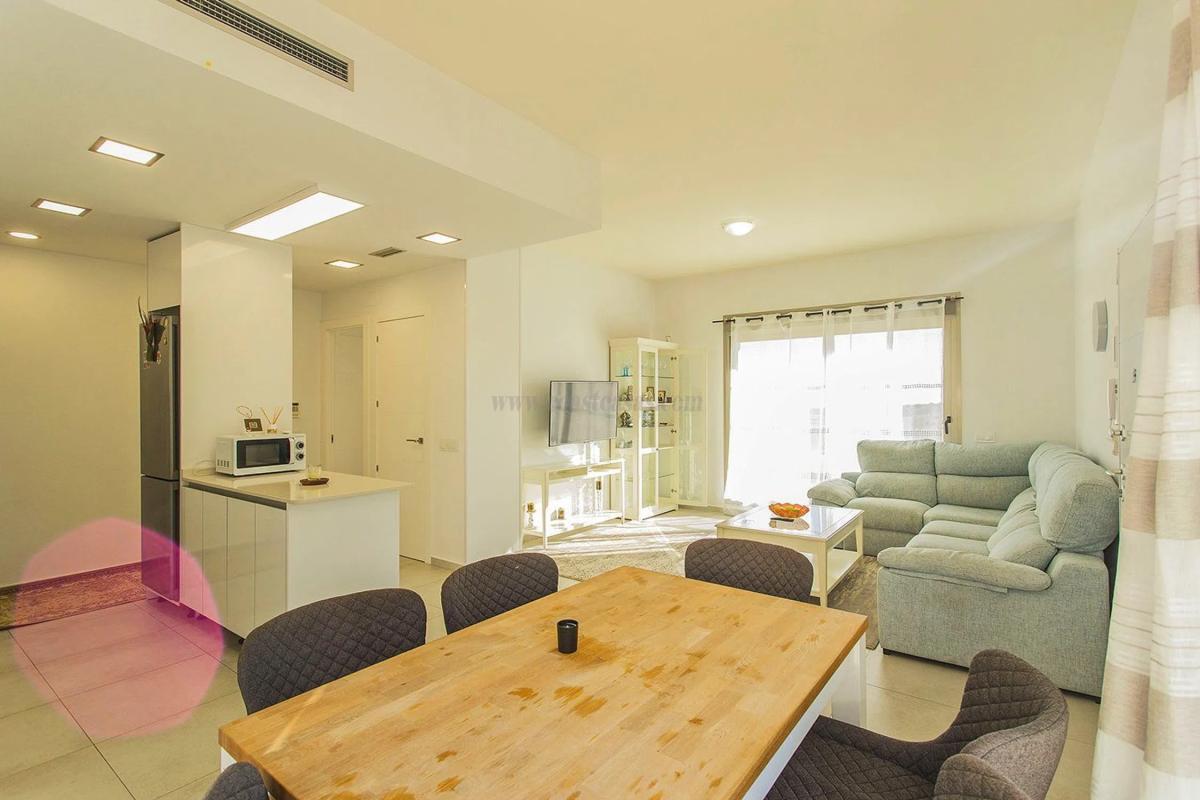 Venta de villa en San Miguel de Salinas
