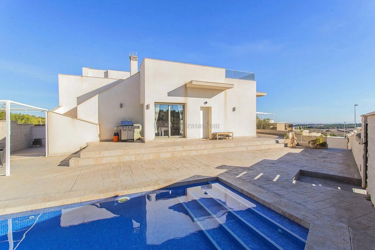 Venta de villa en San Miguel de Salinas