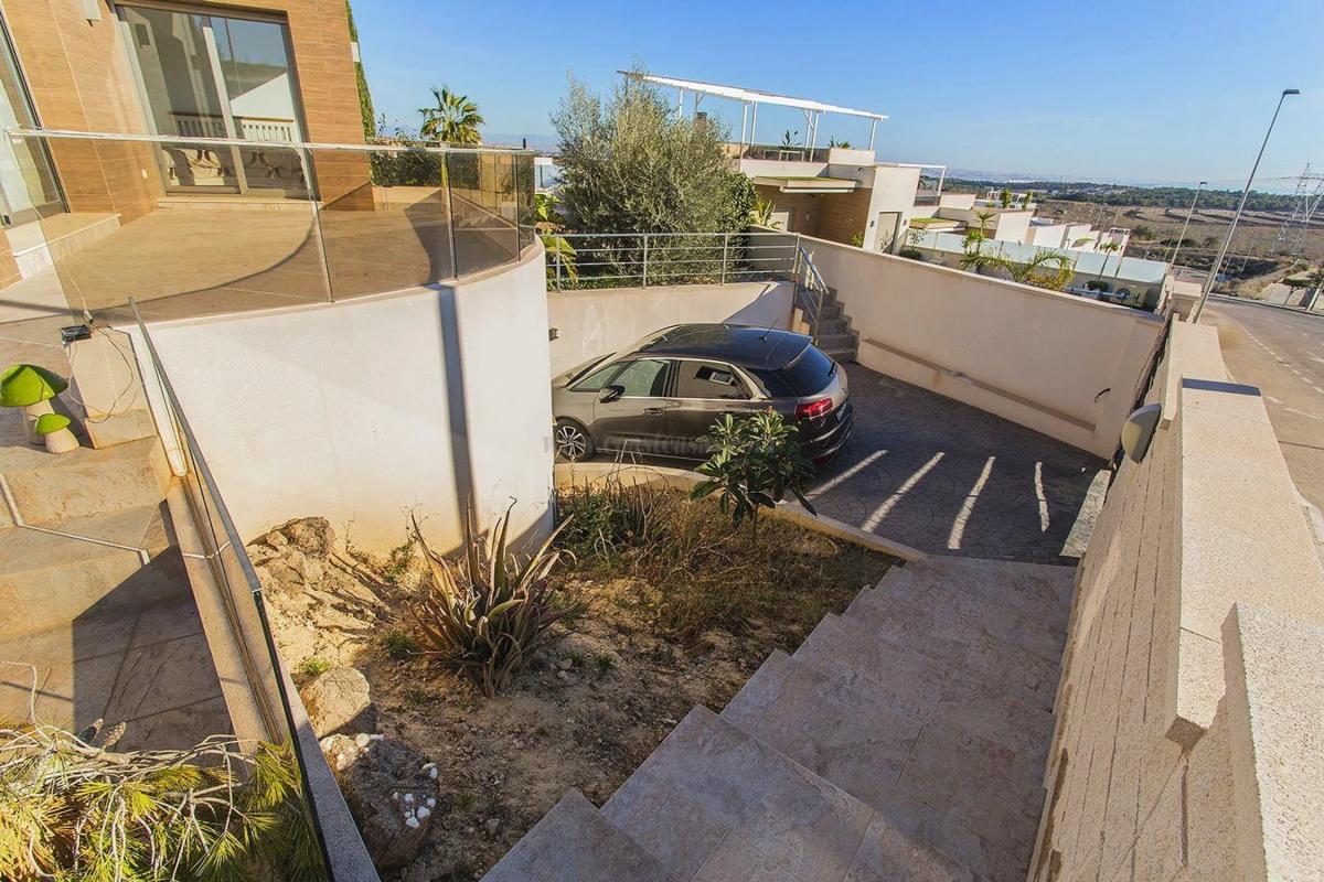 Venta de villa en San Miguel de Salinas