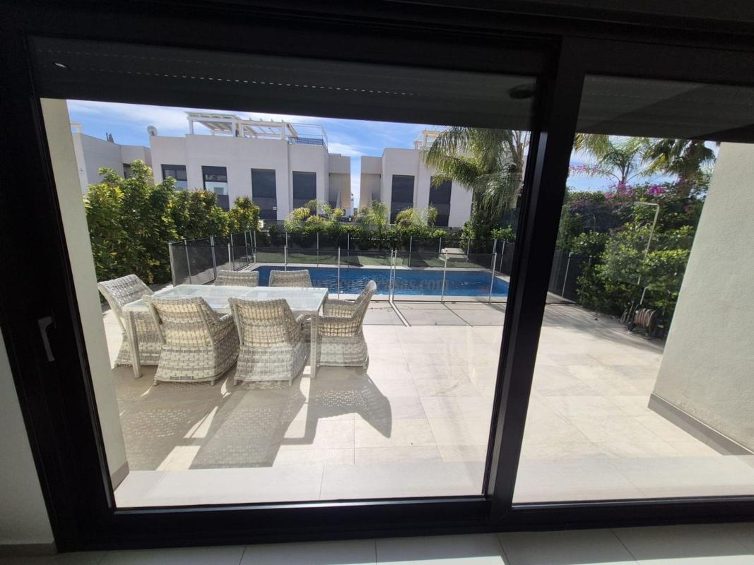 Venta de villa en Rojales