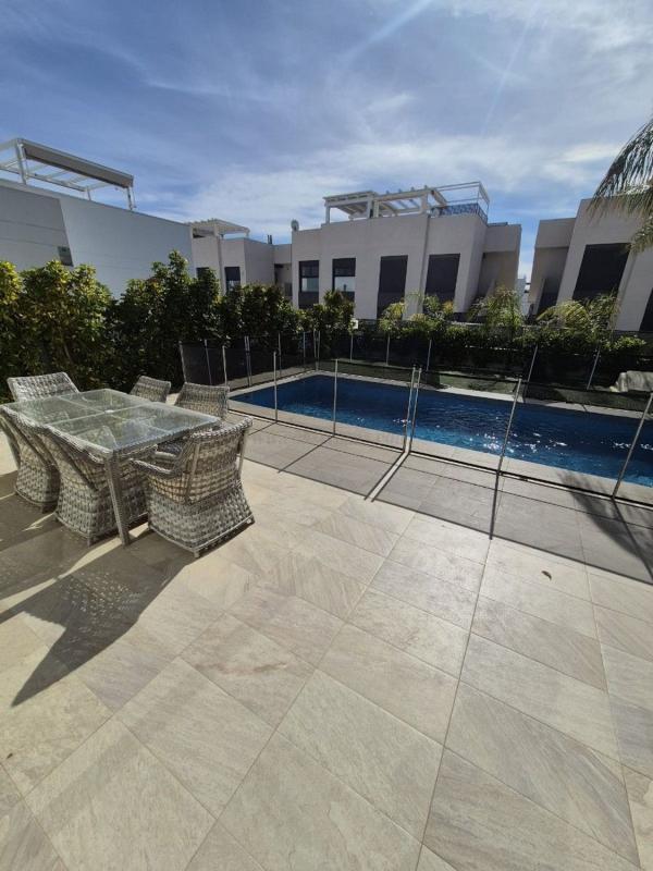 Venta de villa en Rojales