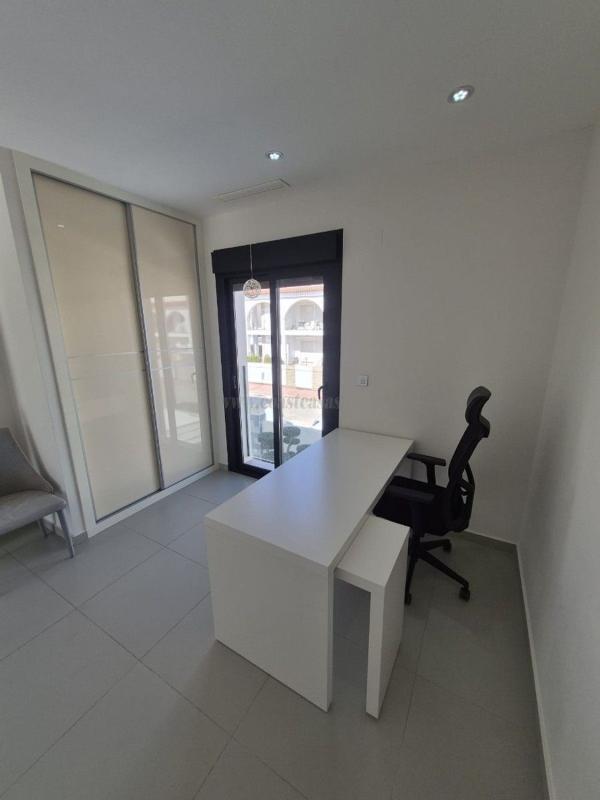 Venta de villa en Rojales