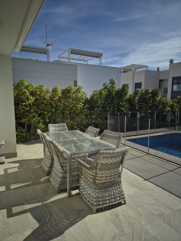 Venta de villa en Rojales