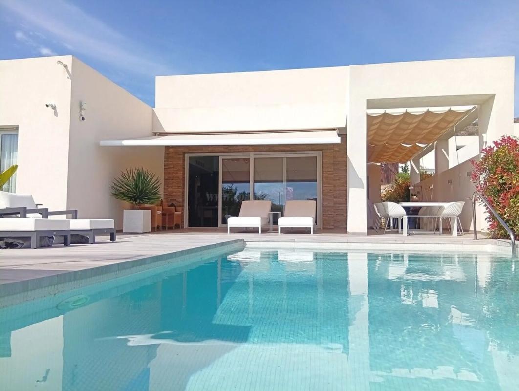 Venta de villa en Algorfa
