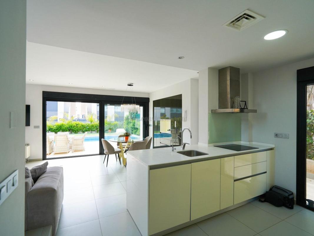 Venta de villa en Rojales