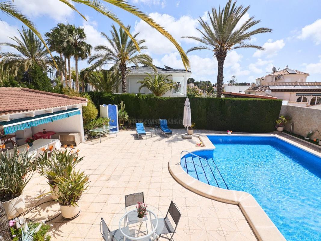 Venta de villa en Rojales