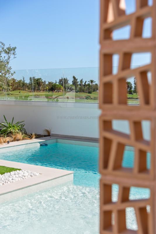 Venta de villa en Los Alcázares