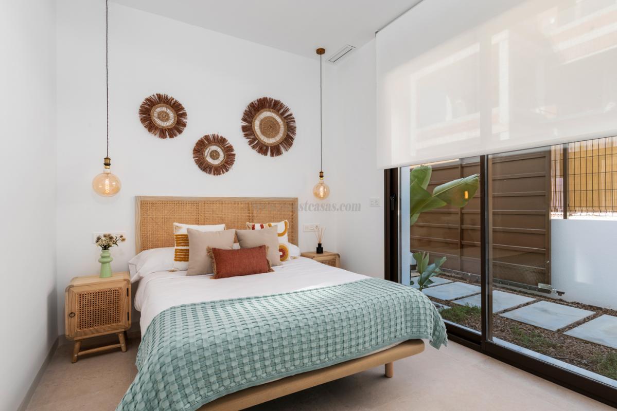 Venta de villa en Los Alcázares