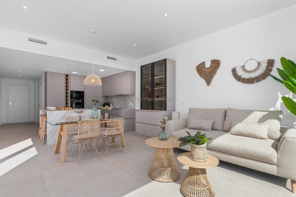 Venta de villa en Los Alcázares