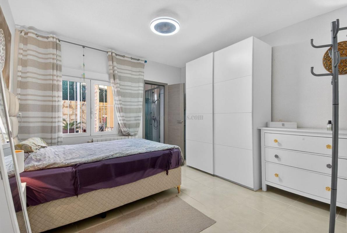 Venta de villa en San Miguel de Salinas