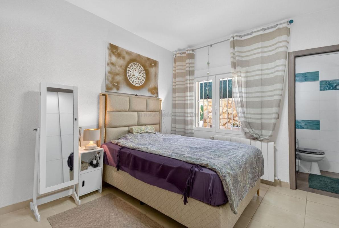 Venta de villa en San Miguel de Salinas