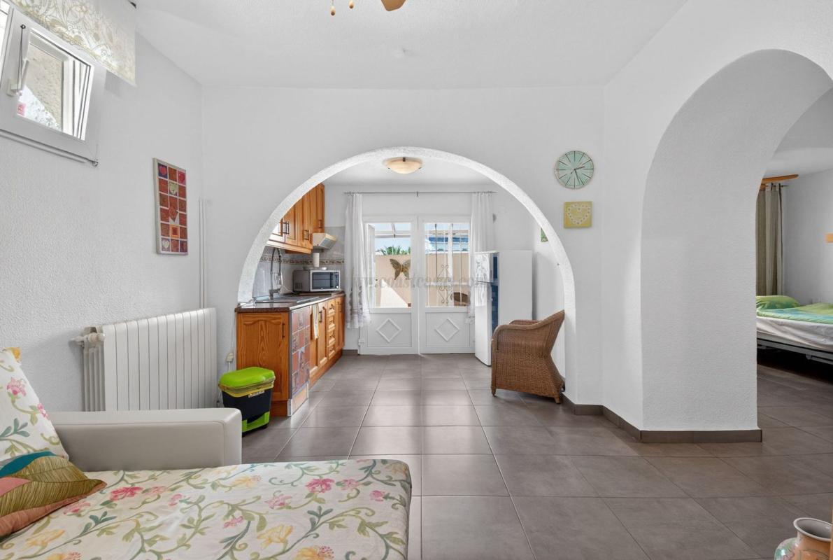 Venta de villa en San Miguel de Salinas