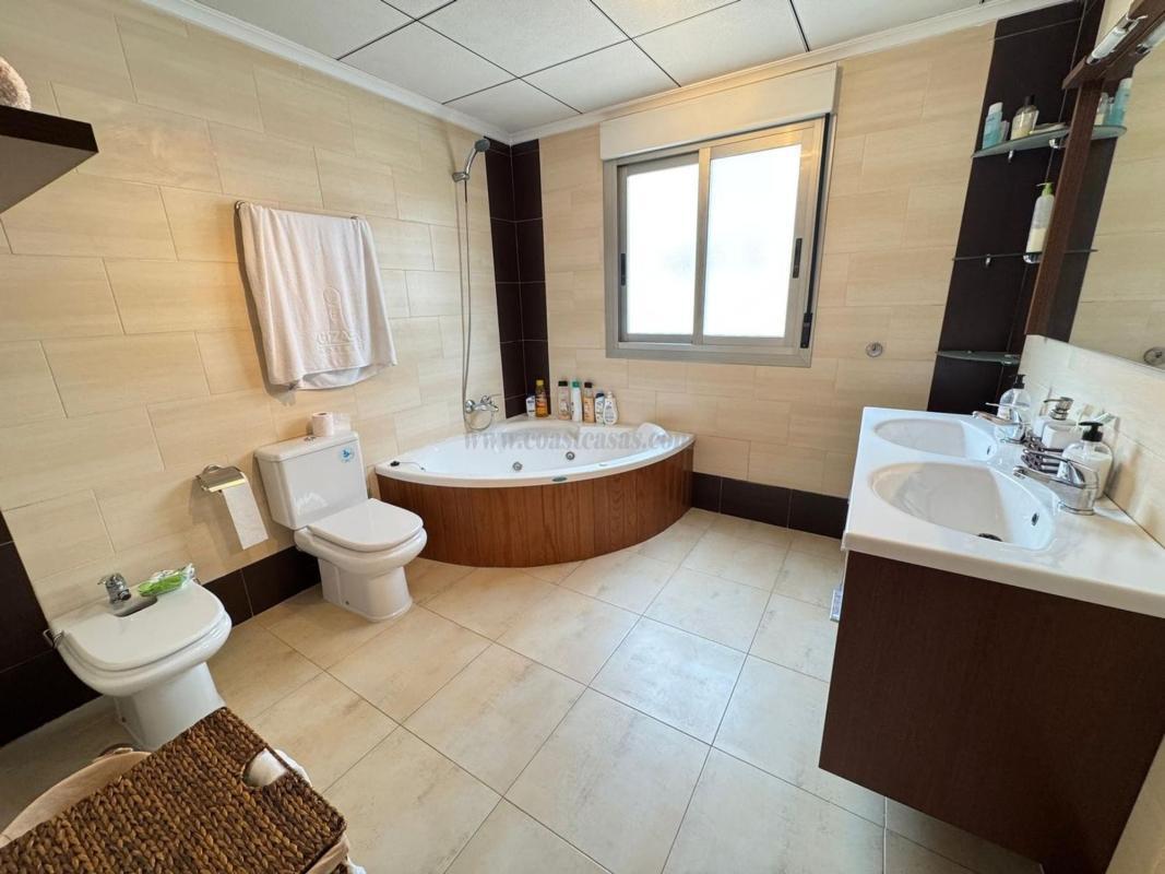 Venta de villa en Guardamar del Segura