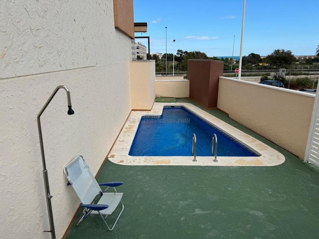 Venta de villa en Guardamar del Segura