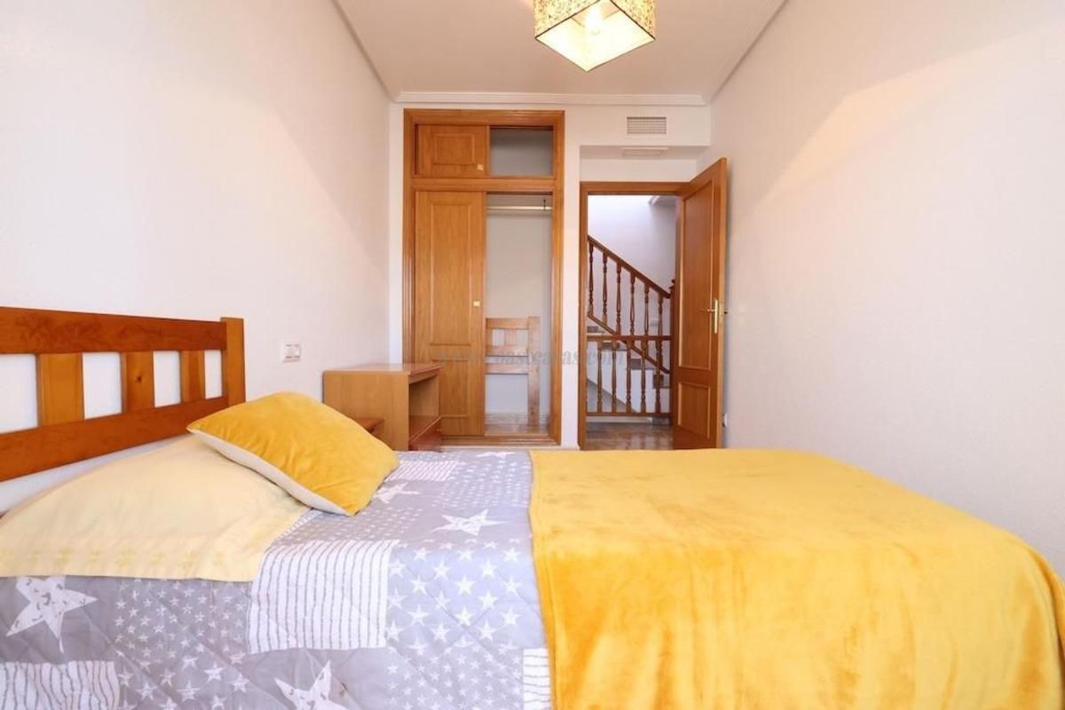Venta de villa en Orihuela