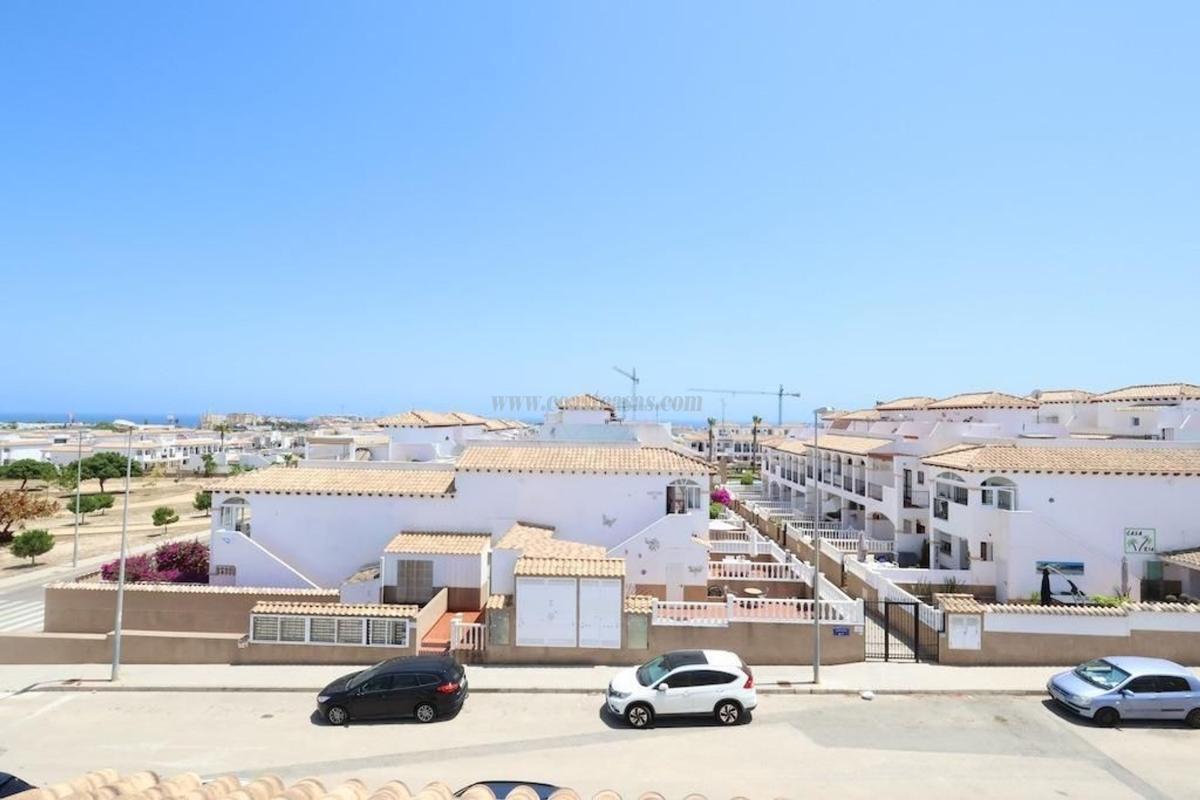 Venta de villa en Orihuela