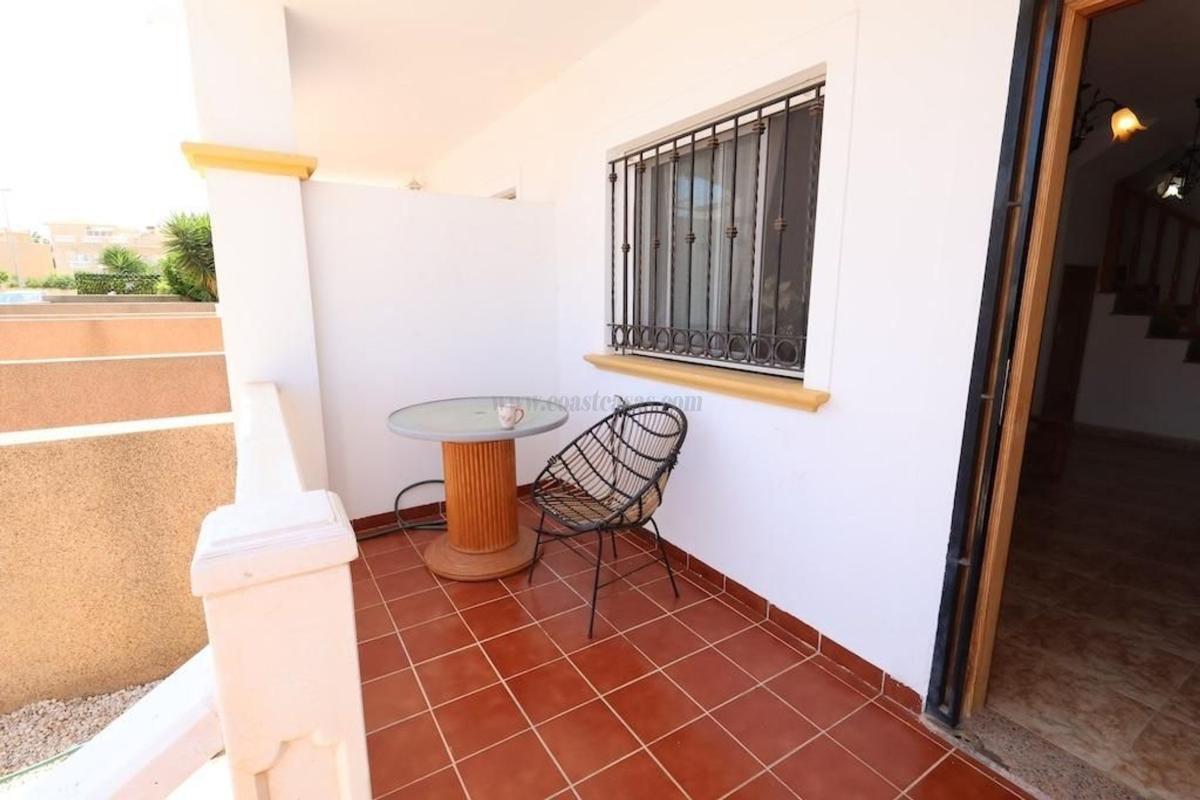Venta de villa en Orihuela