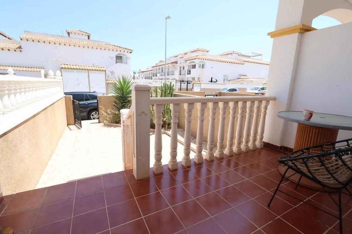 Venta de villa en Orihuela