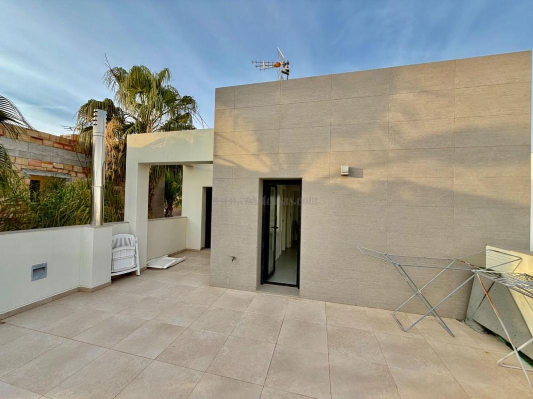 Venta de villa en Rojales