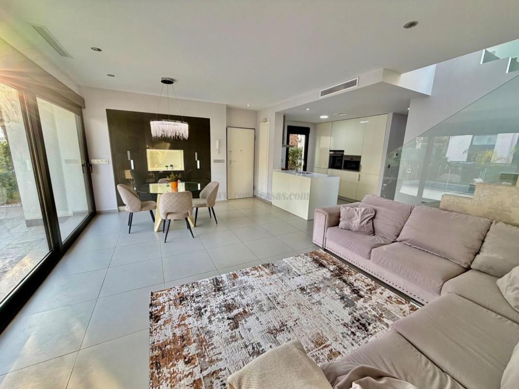 Venta de villa en Rojales