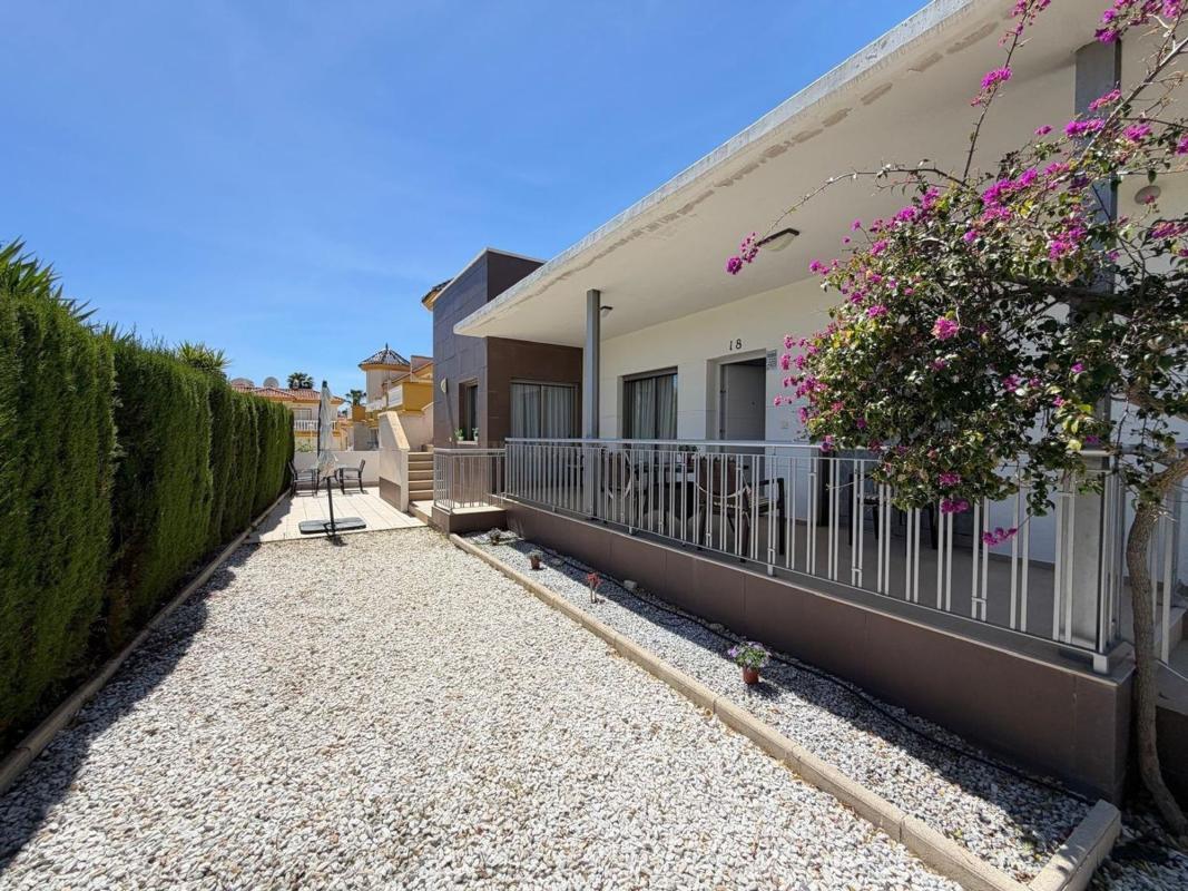 Venta de villa en Rojales